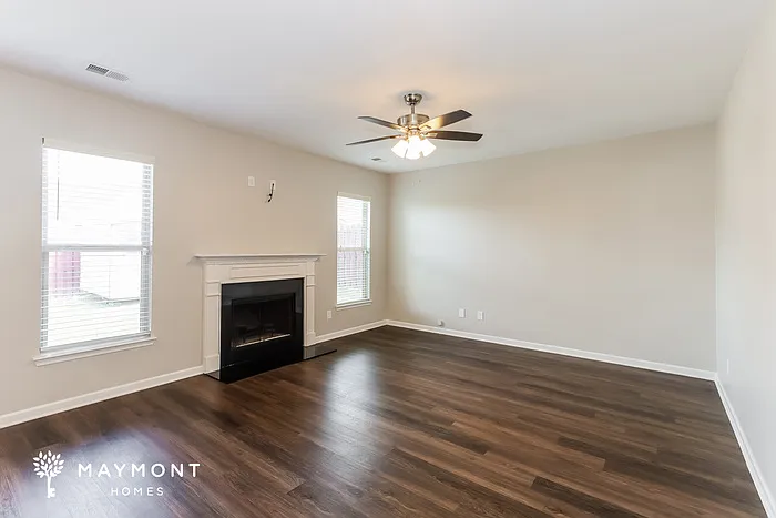 2750 Huntcliffe Dr — Photo 4