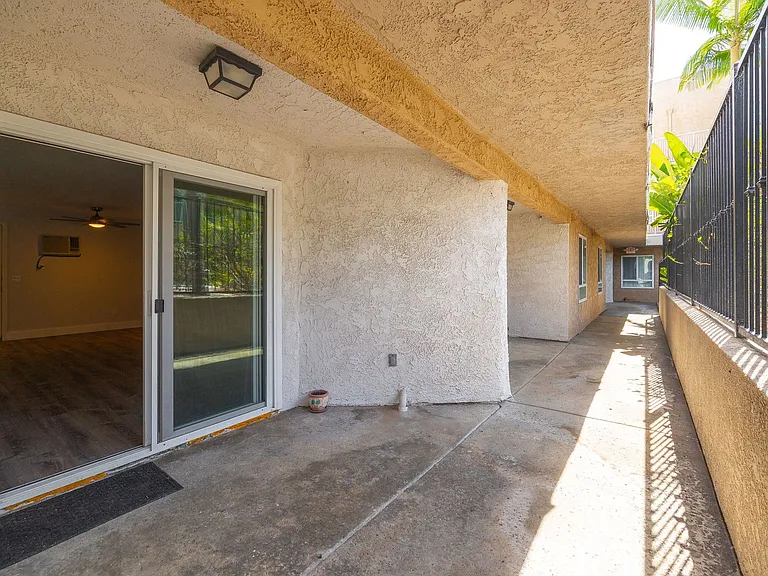 5252 Orange Ave #613 — Photo 13