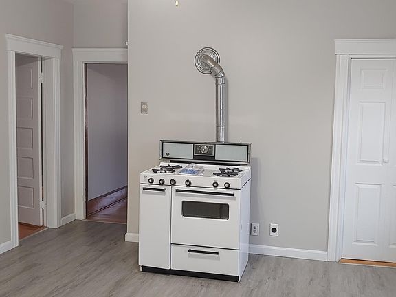 Gas stove
