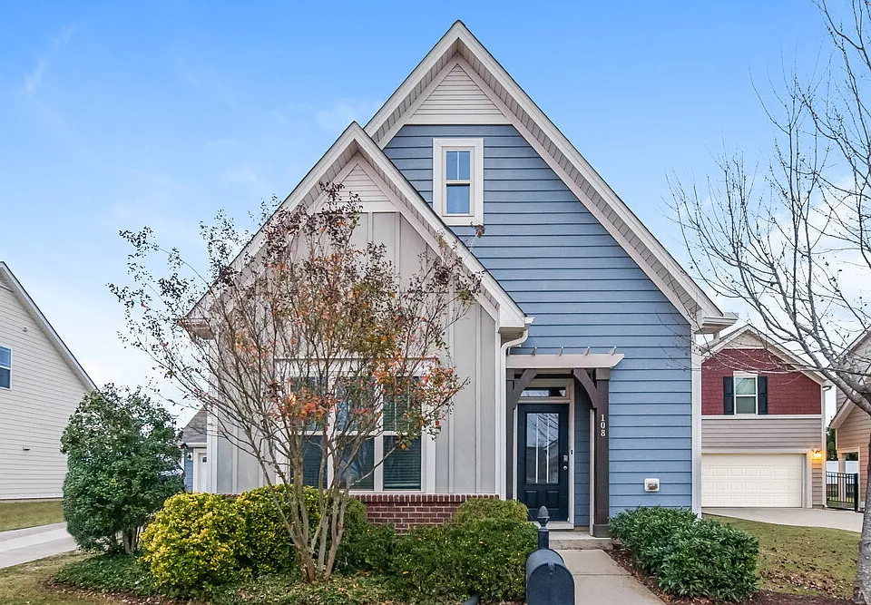 108 Heathwood Dr