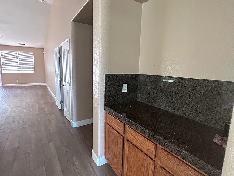 111 Aldeburgh Cir — Photo 9