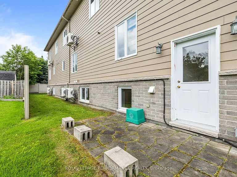 41 Main St #8 — Photo 19