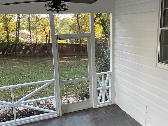 Screened in porch