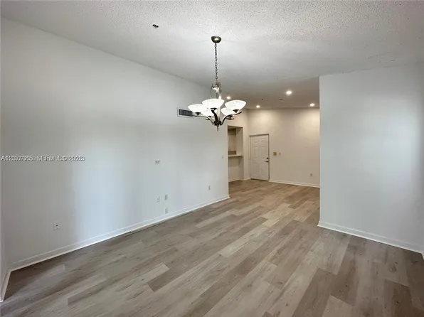 4560 NW 107th Ave, Doral, FL