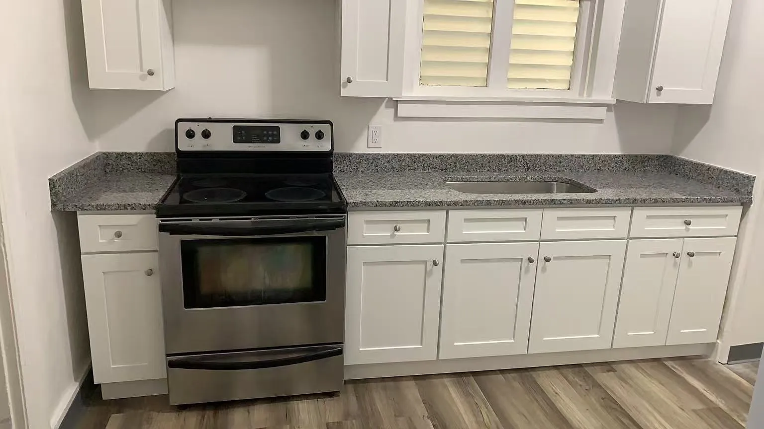 5 bed, 1720 sqft, $1,800 — Photo 1