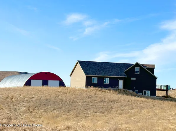 3015 107th Ave SW, Dickinson, ND 58601