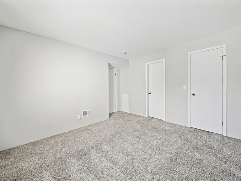 Fox Grove Apartments — Photo 15