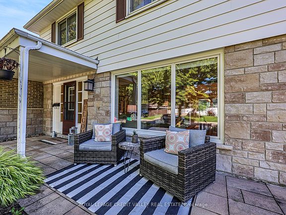 5th image of 31 Melville Cres