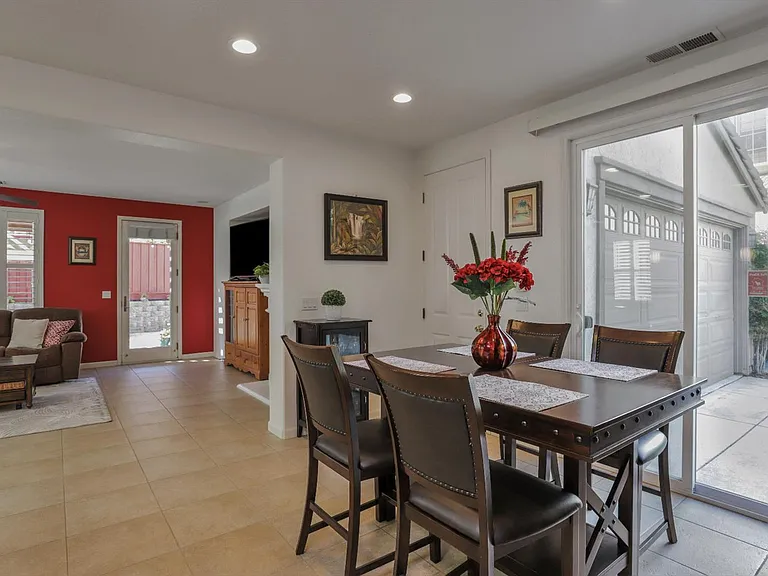 652 W Sombra Way — Photo 4