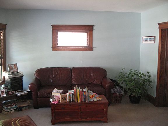 3rd image of 1520 Lakewood Ave