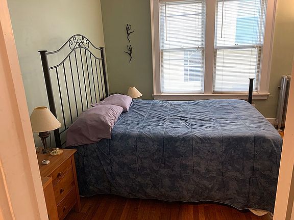 Middle Bedroom