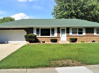 1730 Daisy St, Aurora, IL 60505