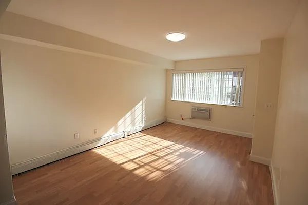 Rented by Capri Jet Realty Corp | media 1