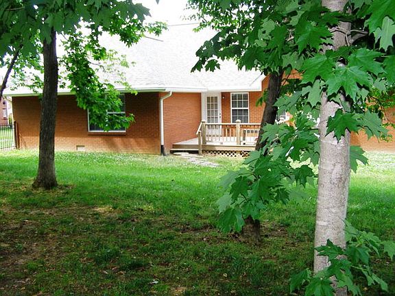 5th image of 388 Avey Cir