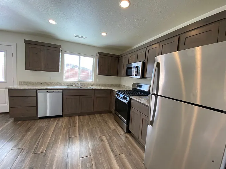 1664 N Dixie Downs Road — Photo 9
