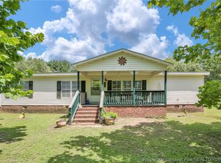 939 Brisson Rd, Saint Pauls, NC 28384