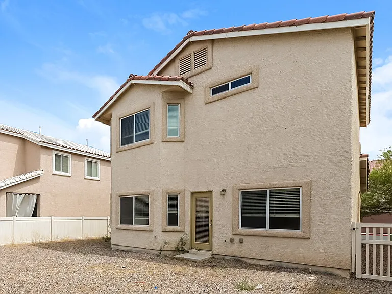 1748 Crow Creek Ave — Photo 17