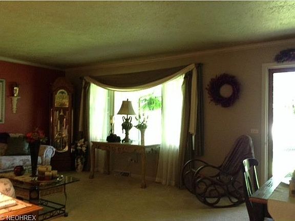 4th image of 366 Drummond Ave