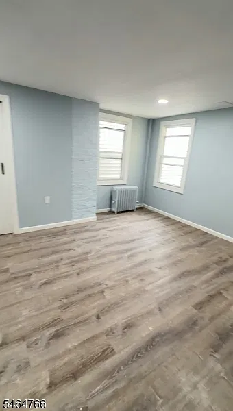 3 bed, 1.0 bath, $1,900 — Photo 2