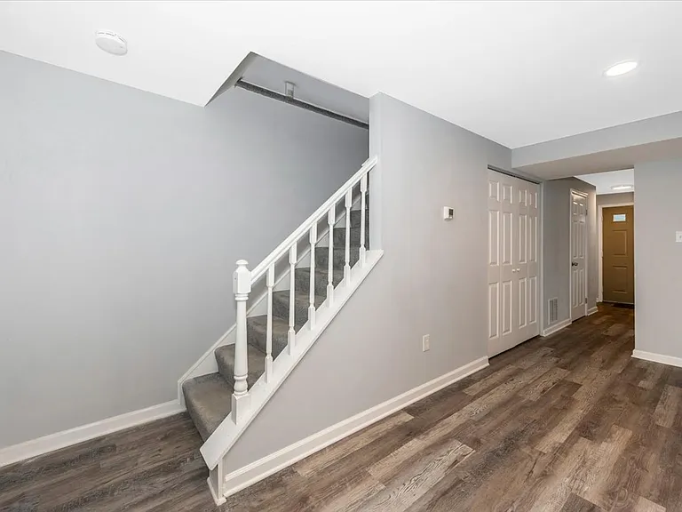 214 Ashfield Ct — Photo 19