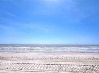 989 Elsie St, Port Bolivar, TX 77617