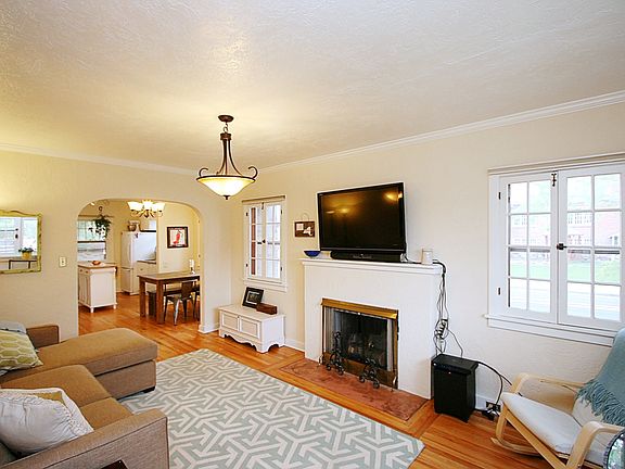 Living room 1