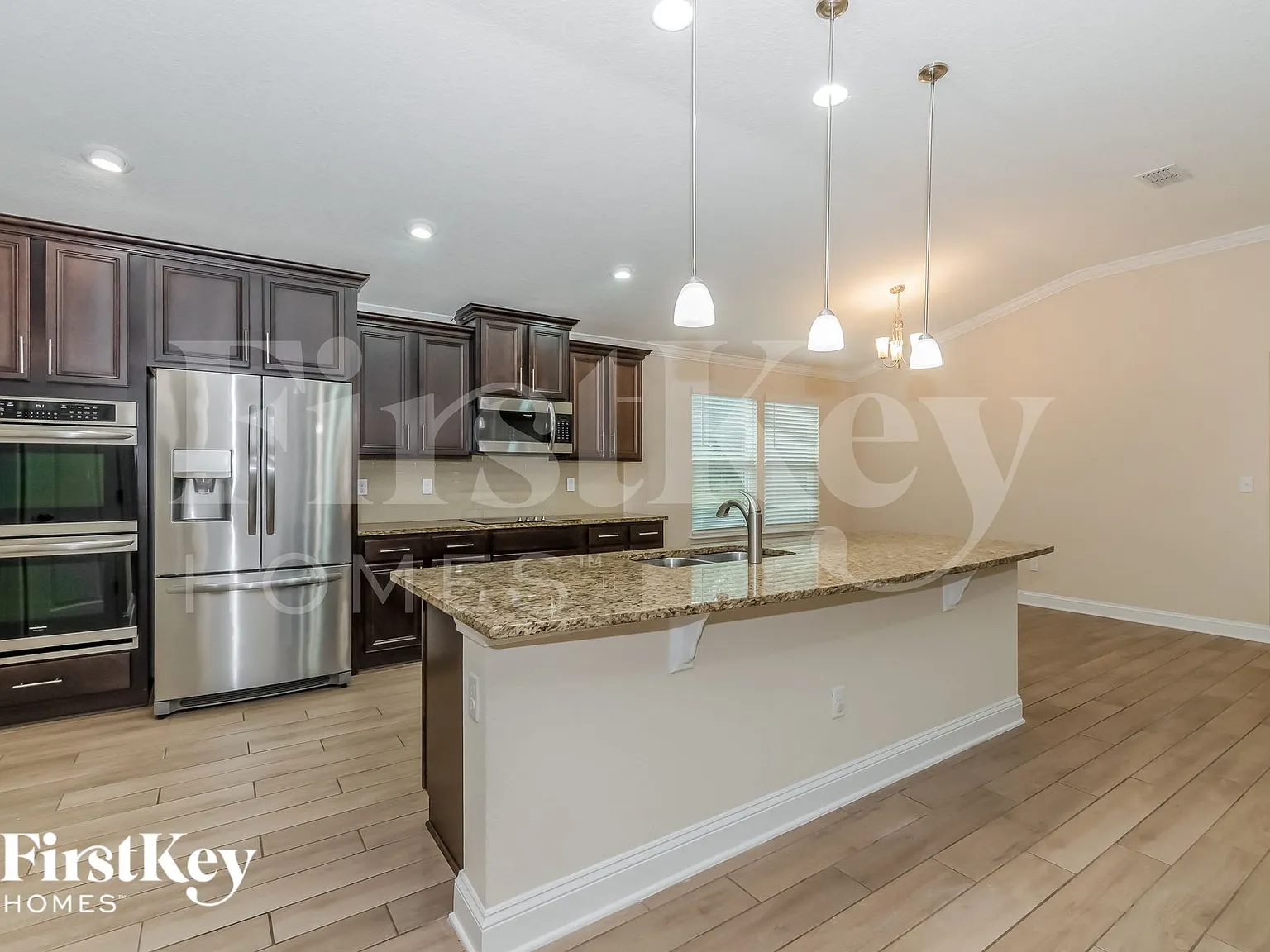 5 bed, 4.0 bath, 2921 sqft, $2,905 — Photo 4