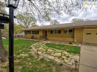 1135 W 35th Ter S, Independence, MO 64055