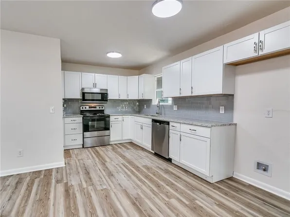 1328 NW 103rd St, Oklahoma City, OK 73114