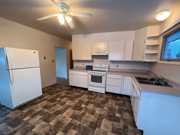 Adorable 3 bedroom 1 bathroom Top Level Unit, 302-308 N 11th Ave, Bozeman, MT 59715