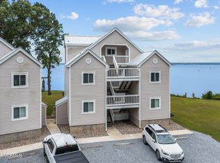 89 Country Club Dr APT I3, Arapahoe, NC 28510