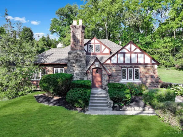 4049 Victory Pkwy, Cincinnati, OH 45229