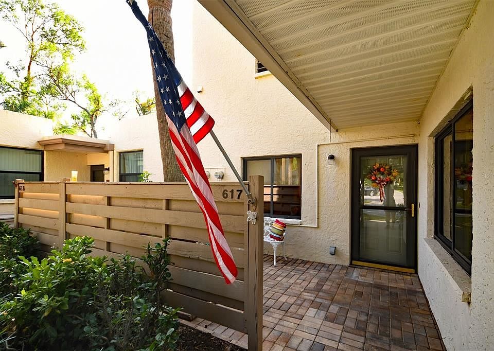 1st image of 617 Woodlawn Dr #617