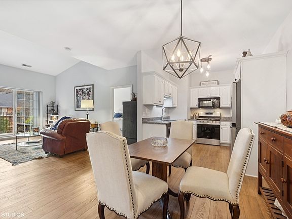 3rd image of 181 Hunt Club Dr #0