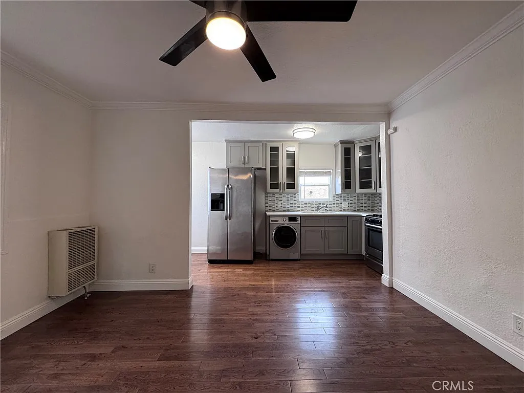 1 bed, 550 sqft, $2,300 — Photo 2