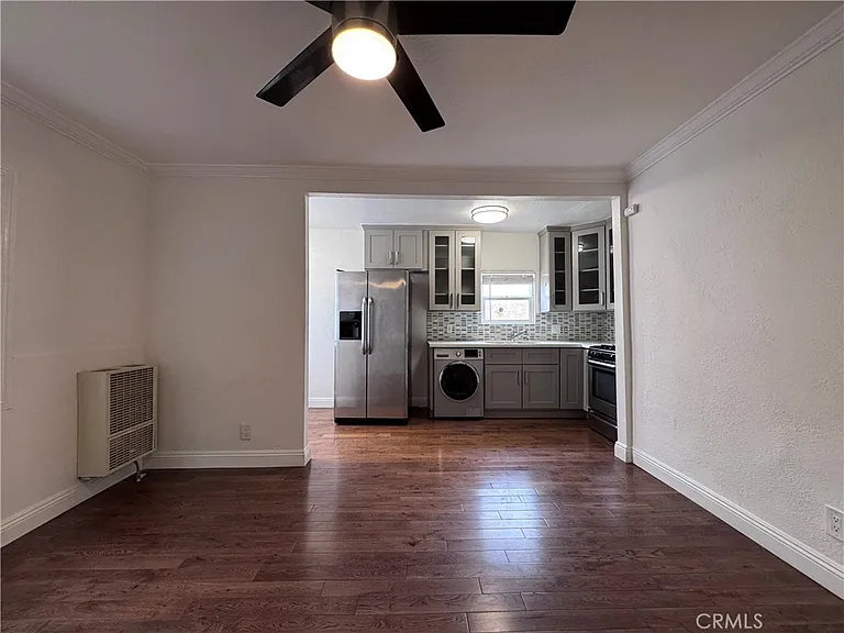 1325 Douglas St — Photo 2