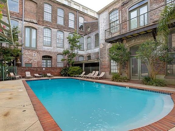 4th image of 920 Poeyfarre St APT 383