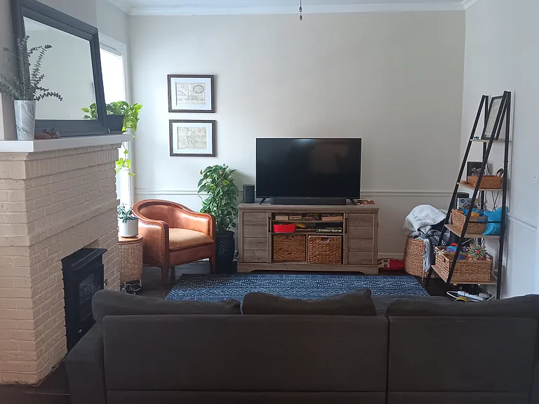 320 Lee St #1 — Photo 4