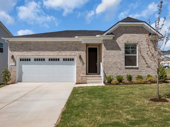3055 Fernwood Ln, Columbia, TN 38401