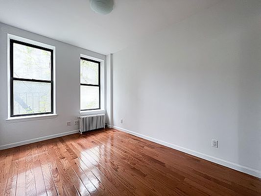 1st image of 631 E 11th St APT 8