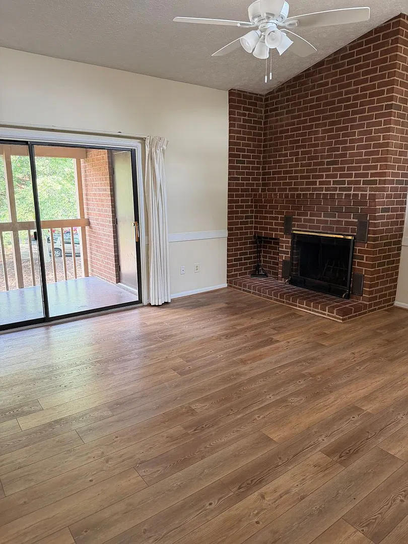 112 Turtle Creek #12 **1/2 off first month's rent! This one is a steal — Photo 2