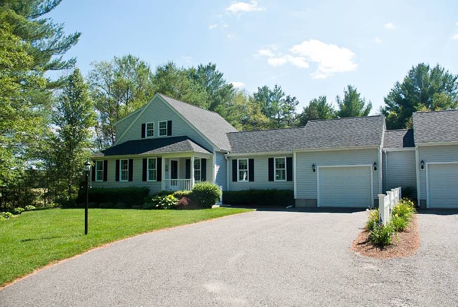 1st image of 19 Elisha Dr
