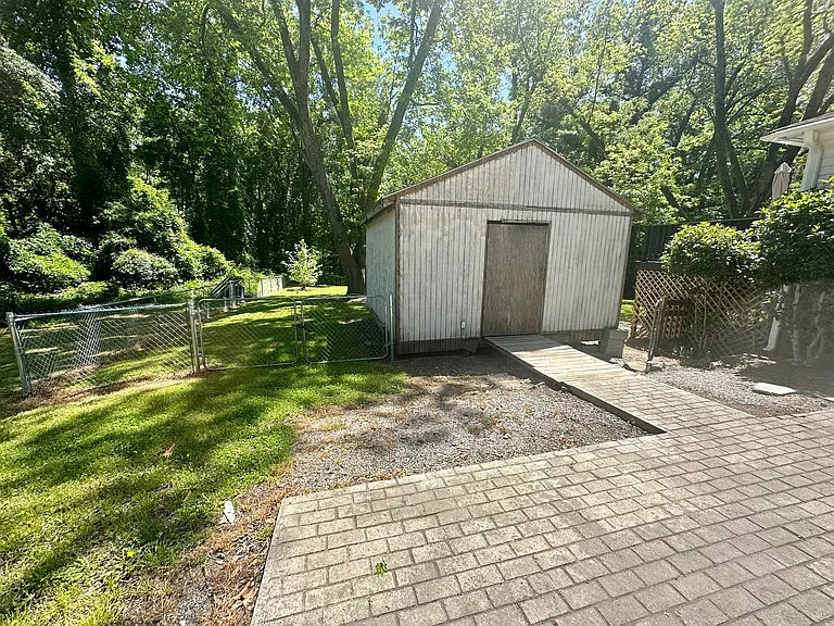 505 W Hayne St — Photo 31