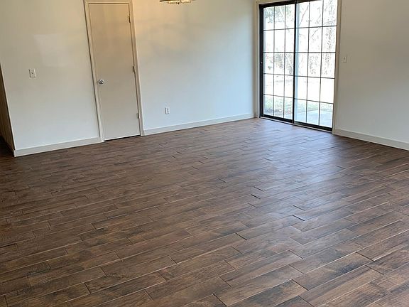 4th image of 516 SE Lee Haven Dr