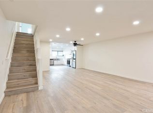 10215 Variel Ave UNIT 25, Chatsworth, CA