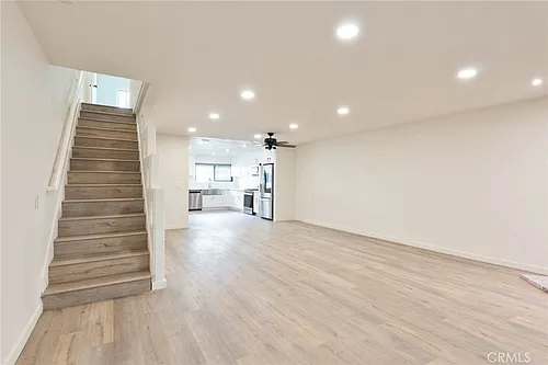 10215 Variel Ave #25 Photo 1