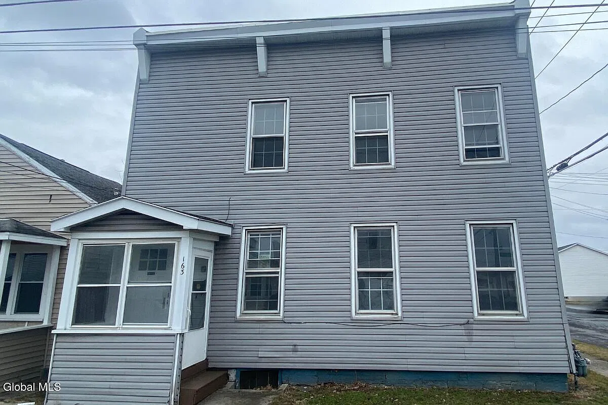 2 bed, 1085 sqft, $1,450 — Photo 1