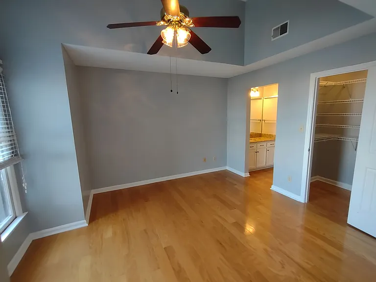 9041 J M Keynes Dr #9 — Photo 21