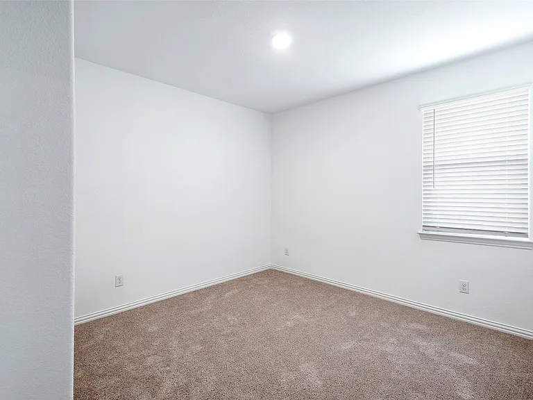 537 Robinson Way — Photo 14