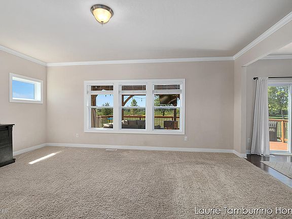 5th image of 10117 Farm Grove Ct SE